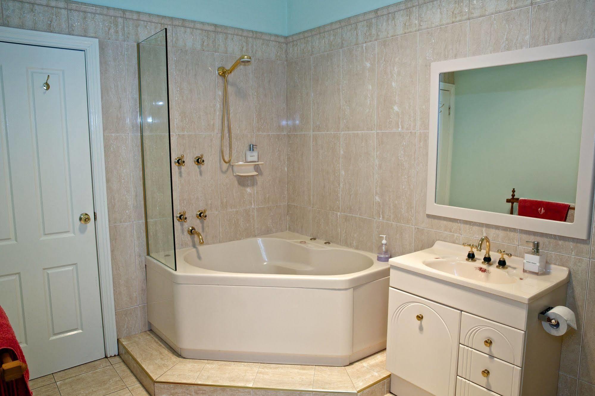 Holly Lane Mews Motel Яра Глен Екстериор снимка